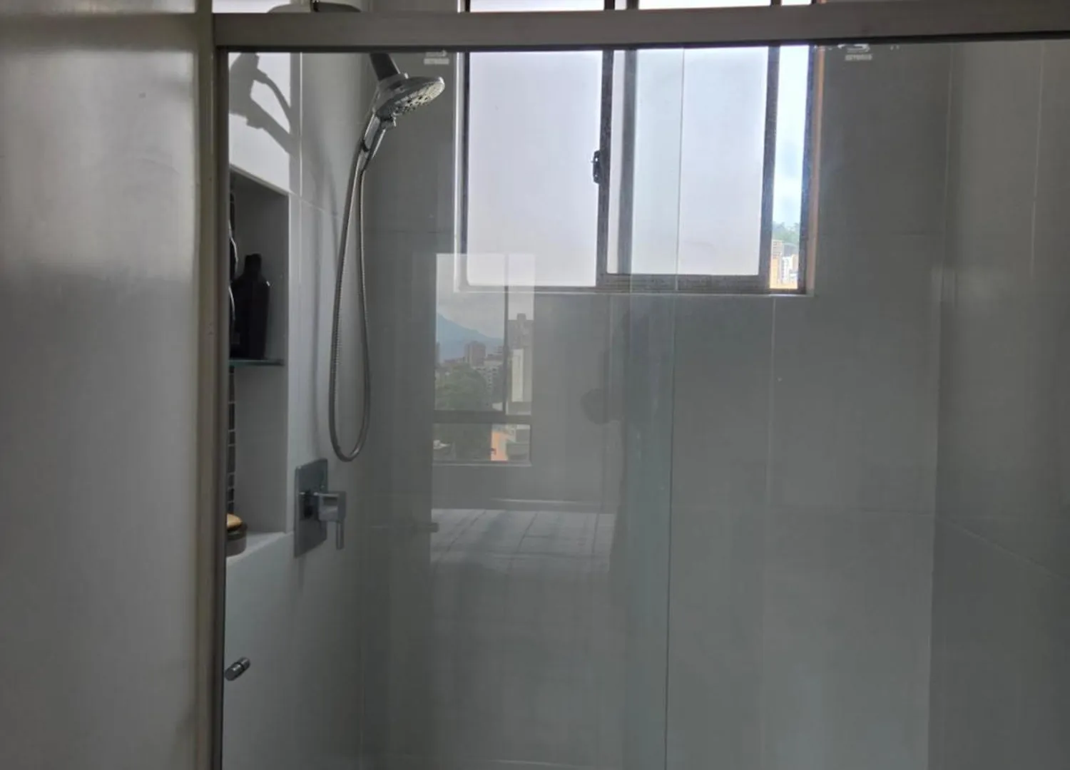 Luxory Apt Provenza 메딜린