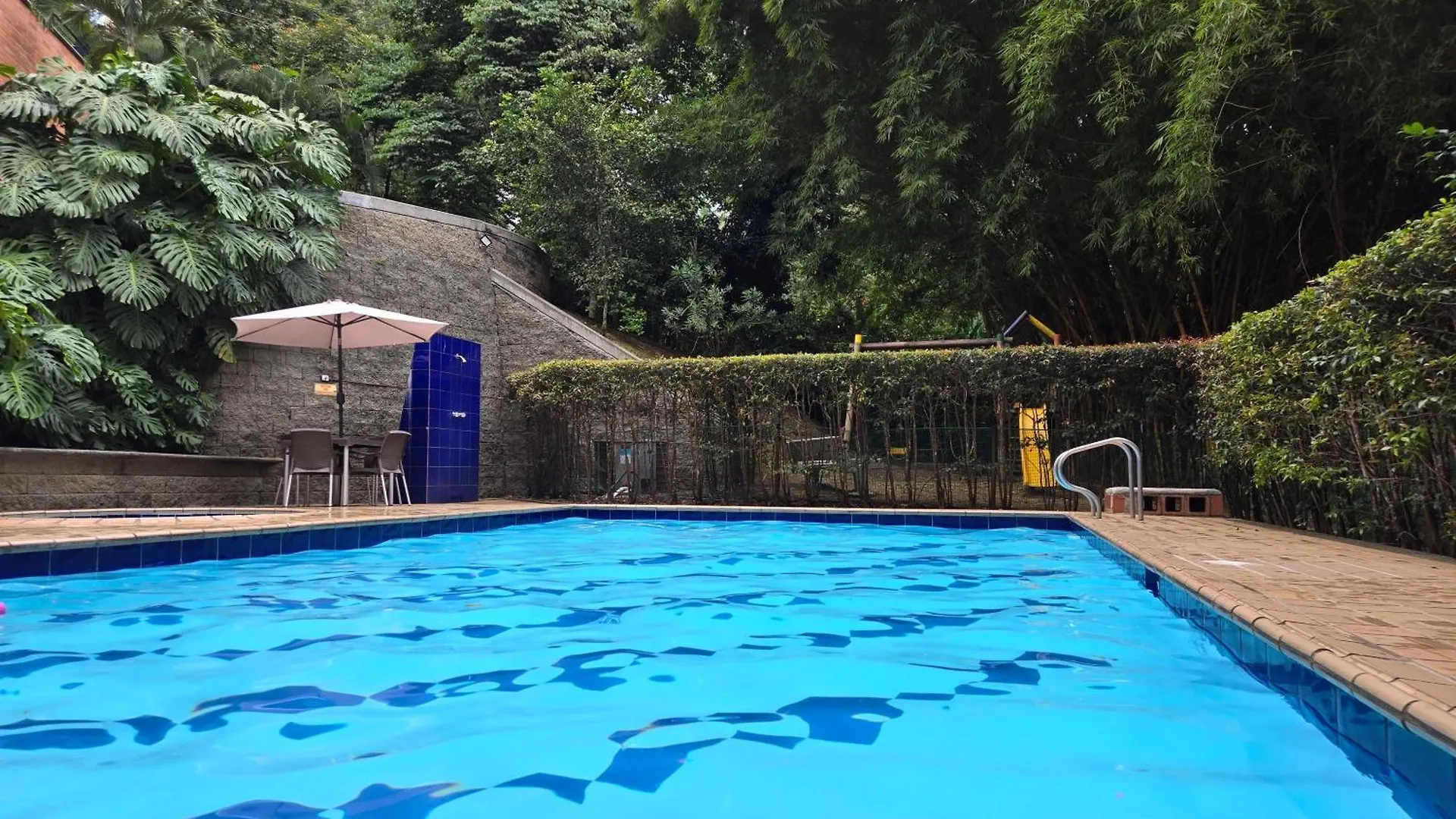 Luxory Apt Provenza 메딜린 아파트